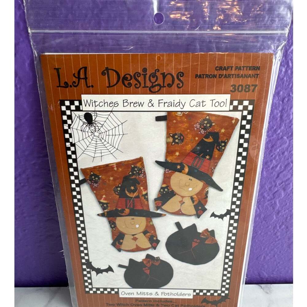 Witches Brew Fraidy Cat Halloween Oven Mitt Potholder Pattern LA Designs 3087
